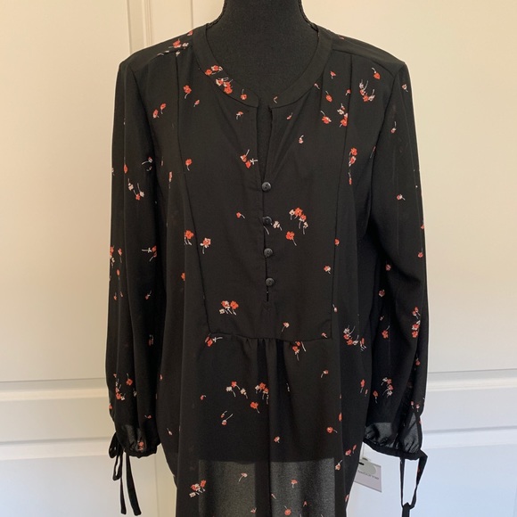 Black Floral Top - Picture 2 of 10